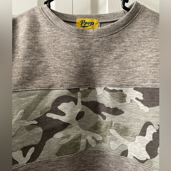 Prep grey and camo sweater - Picture 2 of 7